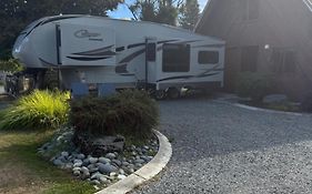 Outpost Rv Accomodation Fiordland